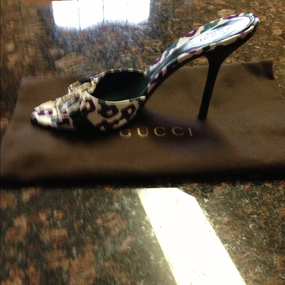 Sandals - Picture 2 of 2