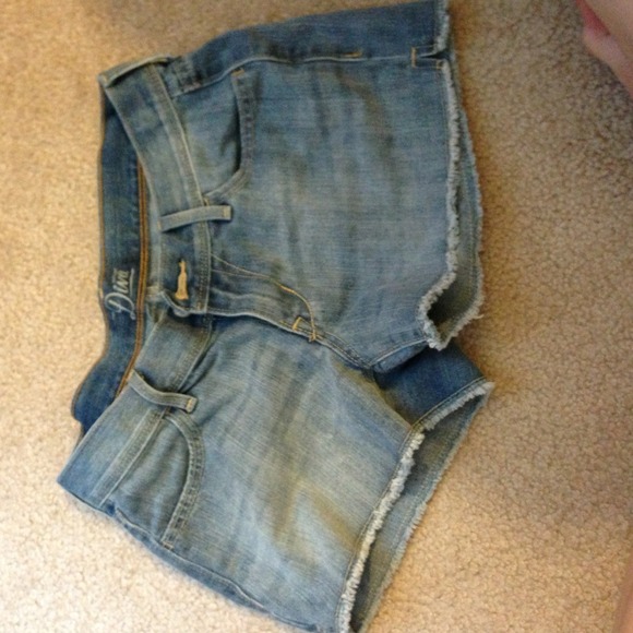 Low waisted denim cutoff shorts - Picture 1 of 1