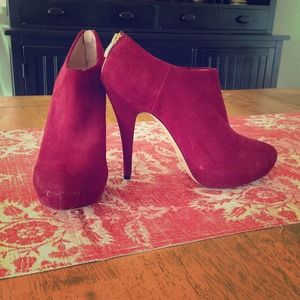 Vince Camuto booties Reduced!