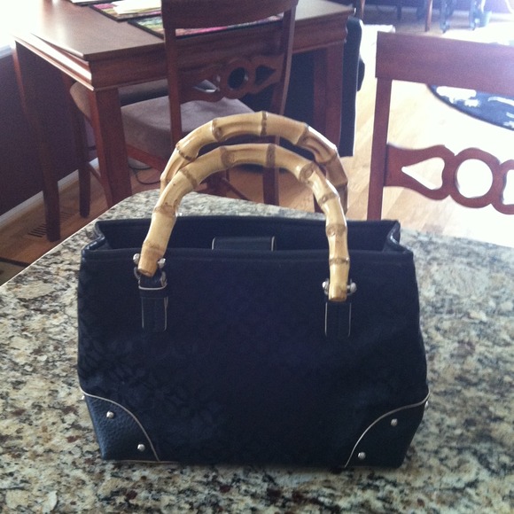 Purse - Picture 1 of 3