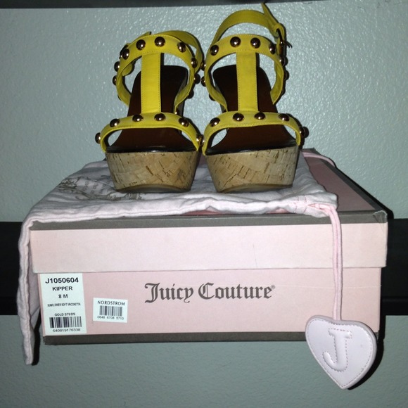 Juicy Couture Sunflower Studded Wedges Size 8