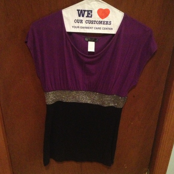 SOLD IN BUNDLE ❤️ - Picture 2 of 4