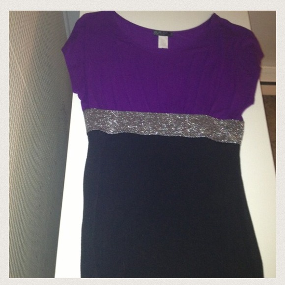 SOLD IN BUNDLE ❤️ - Picture 4 of 4