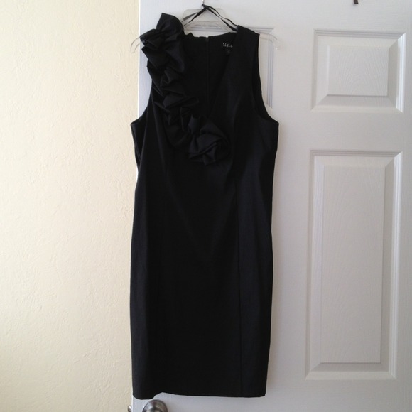 (SOLD) Black Ruffled Shoulder Dress