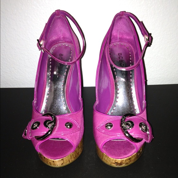 BCBG Fuchsia Ankle Strap Wedge Size 7