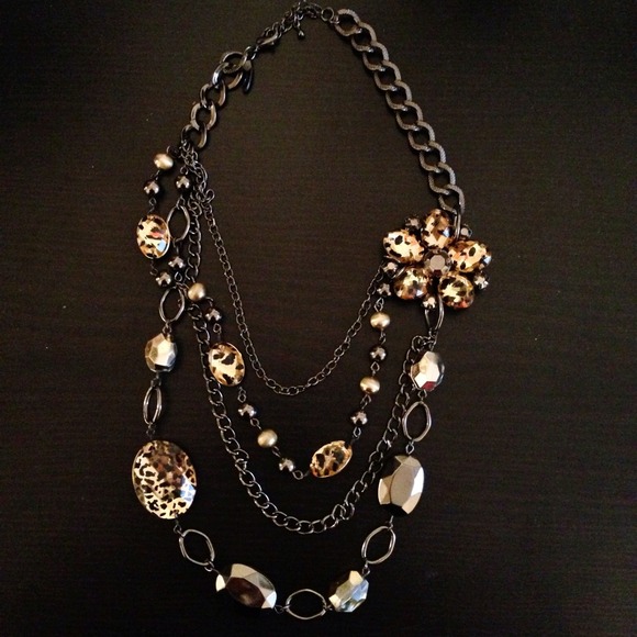 Jewelry - Pretty necklace