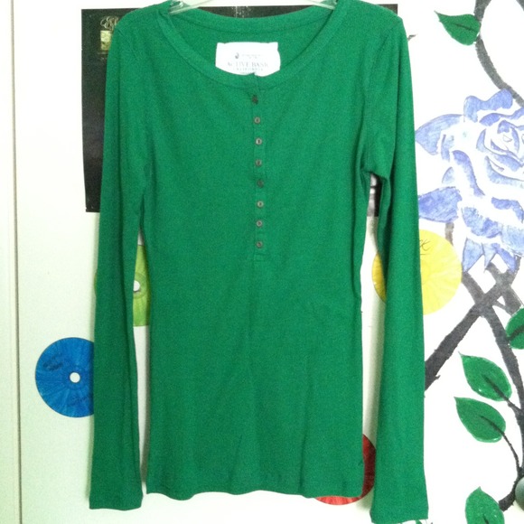 Green activewear long sleeve - Picture 1 of 1