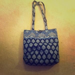 Adorable Vera Bradley bag! SOLD
