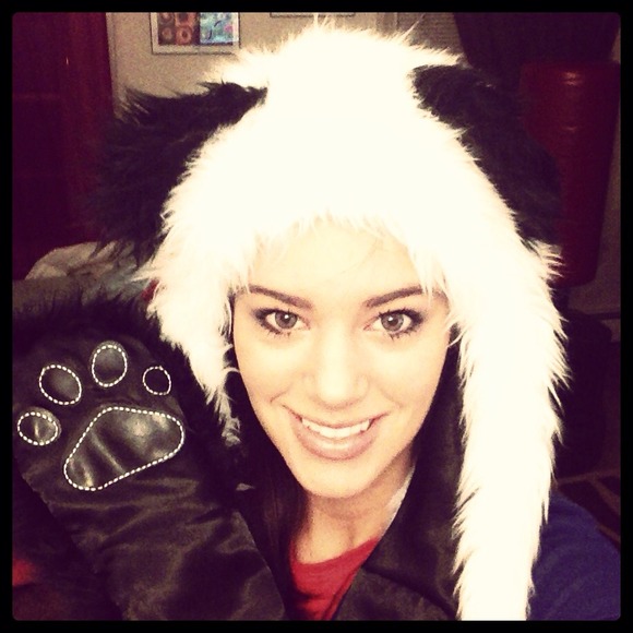 🐼Just sharing my awesome panda hat!