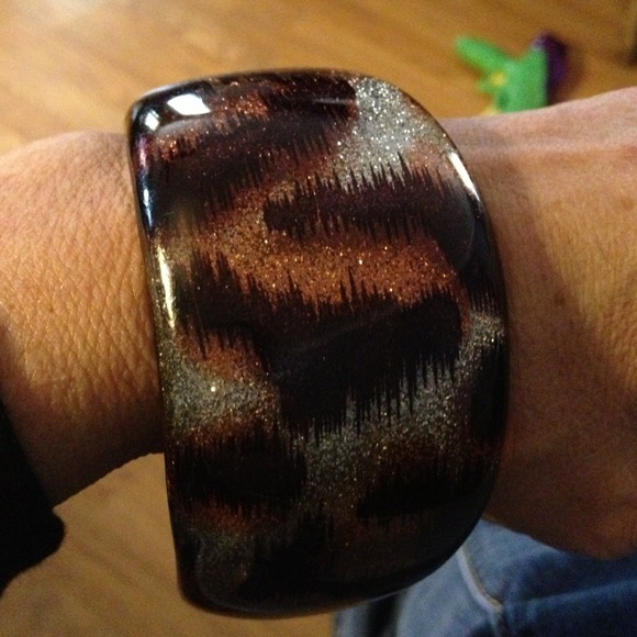 Animal print bangel