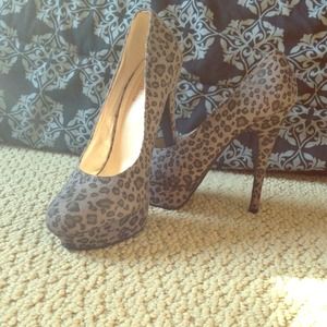 leopard print pumps.