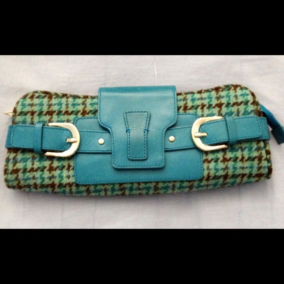 Banana Republic Clutches & Wallets - REDUCED & BUNDLE!! Banana republic clutch bag/hat