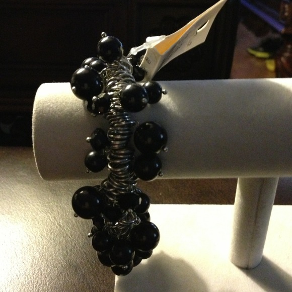 Black & silver stretch bracelet
