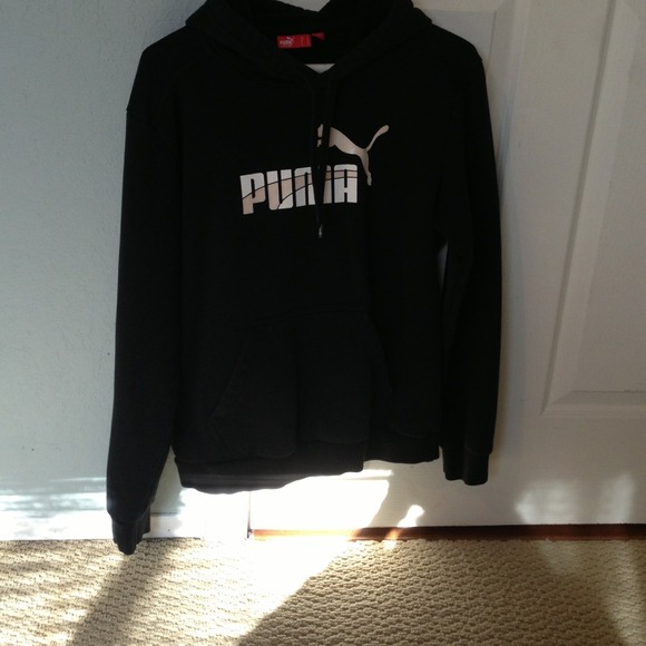 Blk puma sweater
