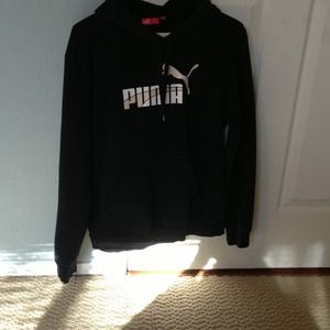 Blk puma sweater