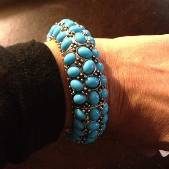 Touquoise like stretch bangle