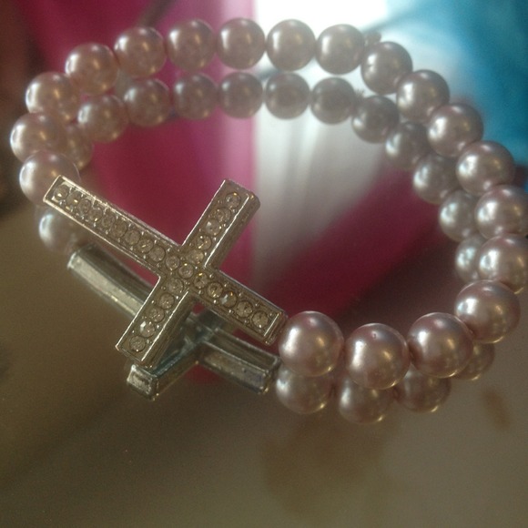 ✋✋soldd!!!✋✋ Cross stretch bracelet