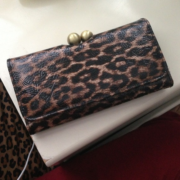Claire's Clutches & Wallets - ✂Reduced✂ Cute cheetah print wallet/clutch