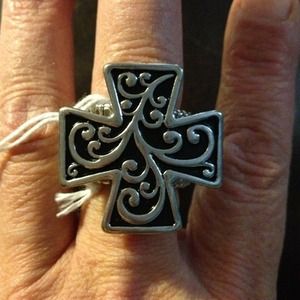 Silver cross stretch ring