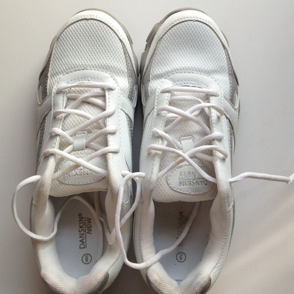 SOLD-SOLD Tennis shoes