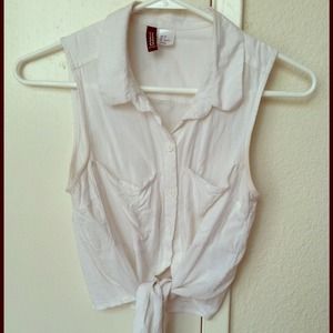 🌟REDUCED: H&M Cropped button-up tied shirt Sz S