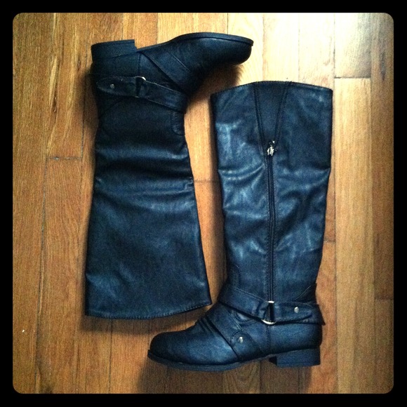 Black Boots🎀