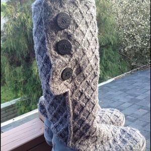 New! Cardy Lattice UGGS!!