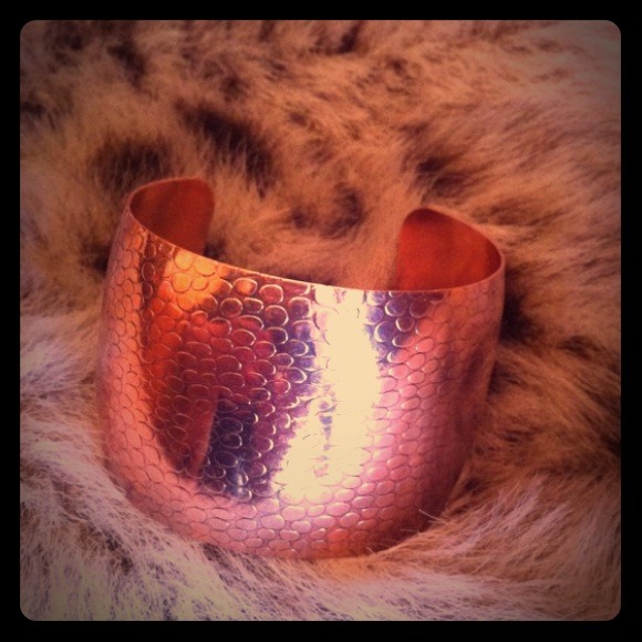 Host PickCopper color metalcuff leopard print - Picture 1 of 3