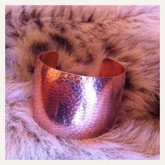Host PickCopper color metalcuff leopard print - Picture 3 of 3