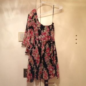 One Sleeve Dress/Shirt