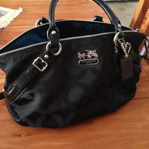 Coach authentic purse- gently used.