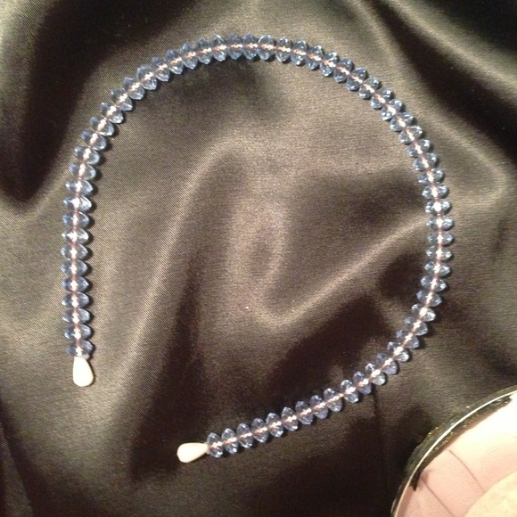 Hair band with light blue beads