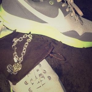 Bundle for @adawdson128