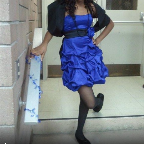 Dress - Picture 2 of 2