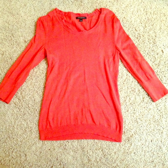 *Price reduced* Burnt orange 3/4 sleeve sweater