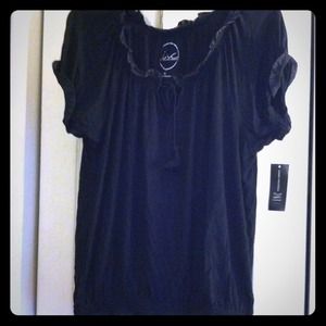 Inc black top tie at cleavage super sexy!