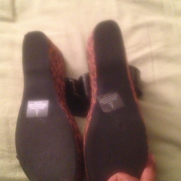 Shoes - Picture 3 of 3