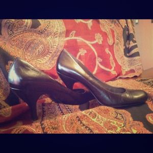 Sale☀️Kenneth Cole Reaction Classic Pump Sz9.5