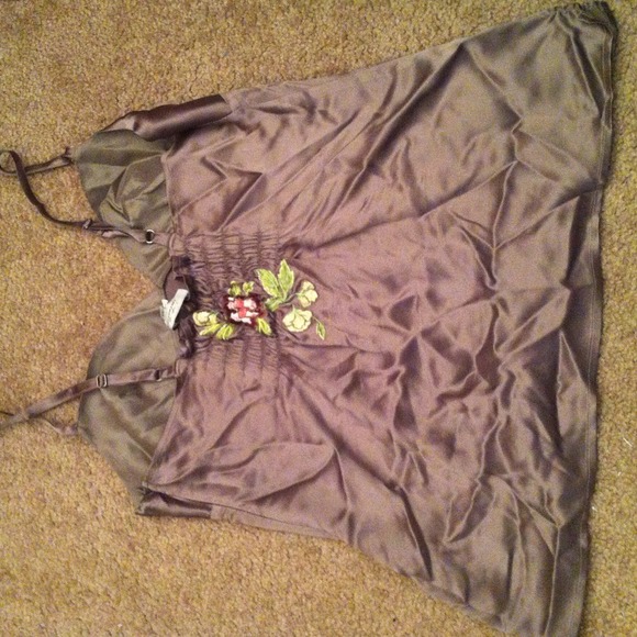 Silk sleeveless top - Picture 2 of 2