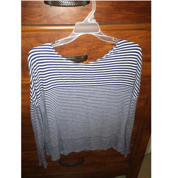 🎉Traded🎉 Small oversized long sleeve