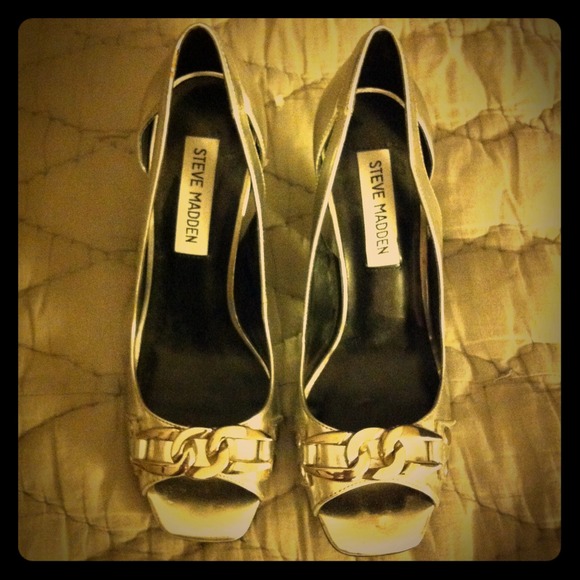 *REDUCED* NWOT Steve Madden pumps