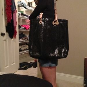 Michael kors tote