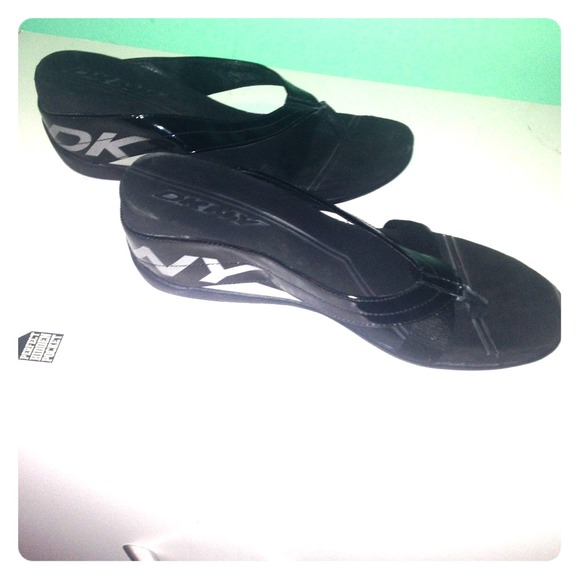 DKNY sandals