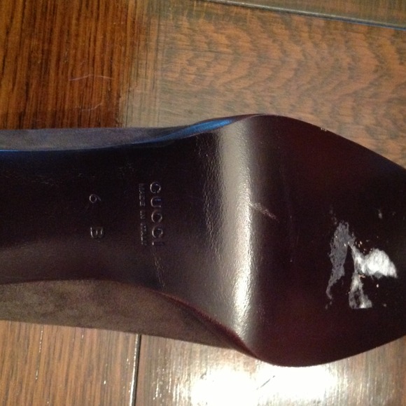 💢💢SOLD to @eleezabeth💢💢 Gucci heels, 6B - Picture 3 of 4