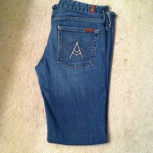 Like new 7 for all mankind jeans.