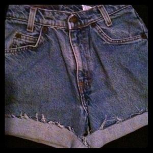 Reserved! High waisted Shorts