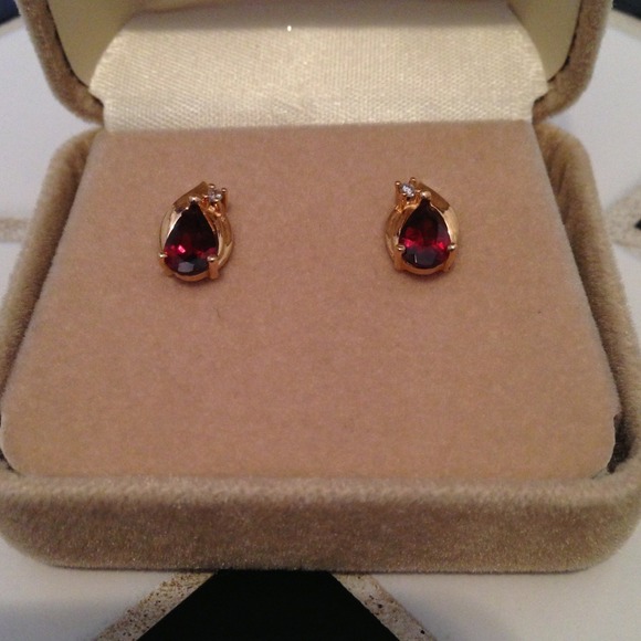 RESERVED for @chiquepatilla  Garnet Earrings