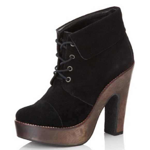 ⭕n hold Madison Harding Bateman Bootie black suede