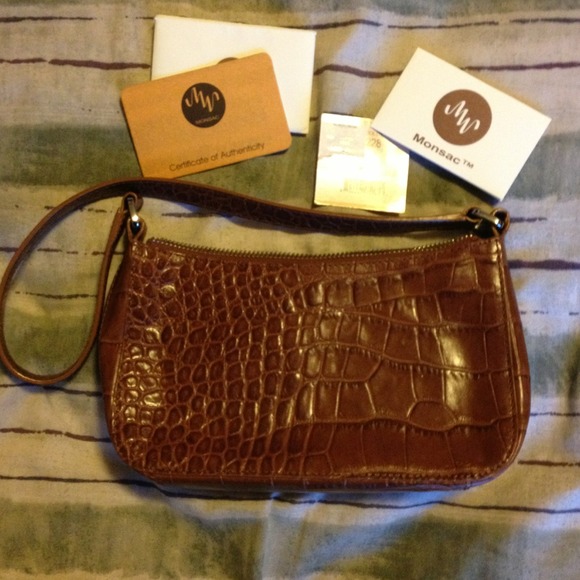 Little Monsac pursette. Only used a few times.