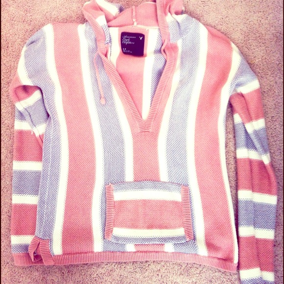 American Eagle Sweater SIZE: SMALL